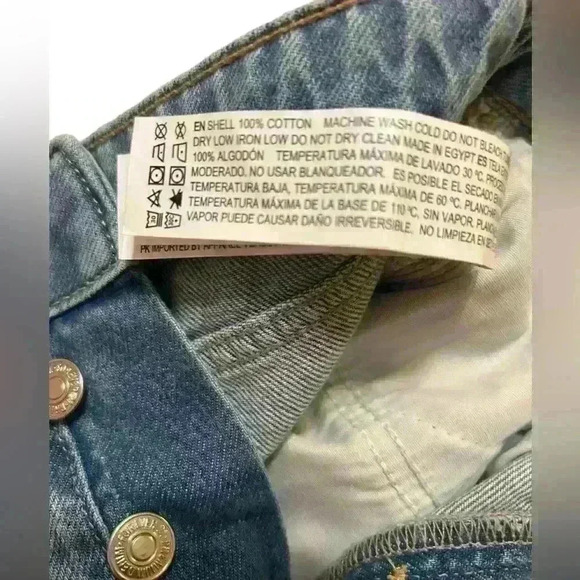 Forever 21 Button Up Denim Shorts Raw Hem Size 27 Medium Wash 5 Pocket Design - Picture 6 of 6